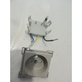 Enjoliveur gris prise 2P+T 16A avec dispositif anti surtension 4KV à LED rouge NIKO 102-66606